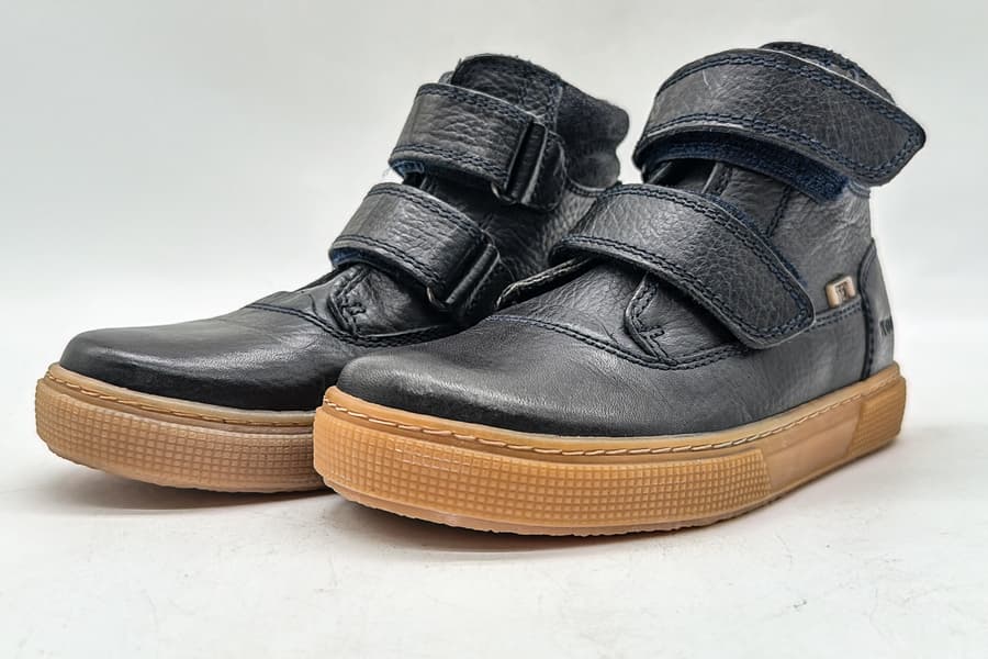 Paar Kinderschuhe Koel, Gr. 29